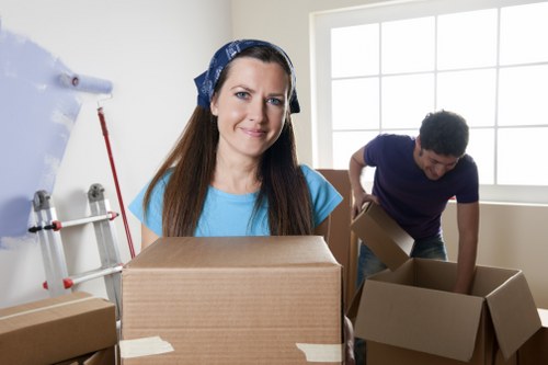 Careful boxing and labelling for local moving support in Finsbury Park
